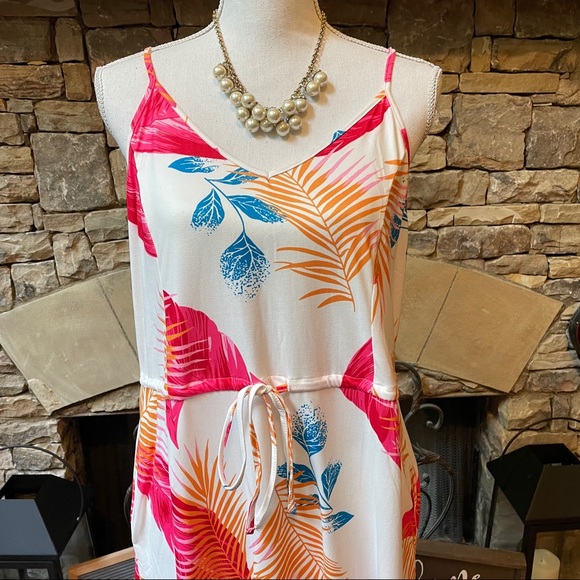 NWT Live Cloth Floral Print Maxi Dress Medium - Picture 3 of 13